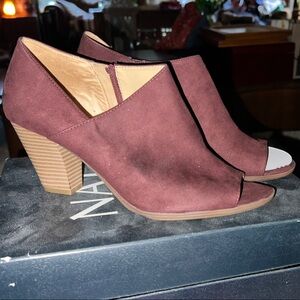 Naturalizer Brown Heeled Boots with Chunky Heel